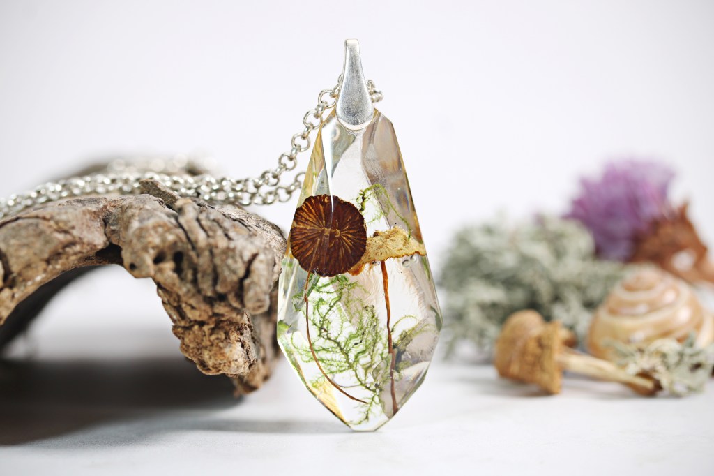 Mushroom Necklace Botanical Jewellery Herbarium Crystal Moss Fungi Fairy Garden Woodland Toadstool&nbsp;Terrarium